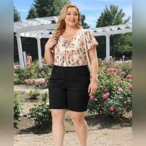 🏖NWT Liz Claiborne Women's Black Flat Front Shorts